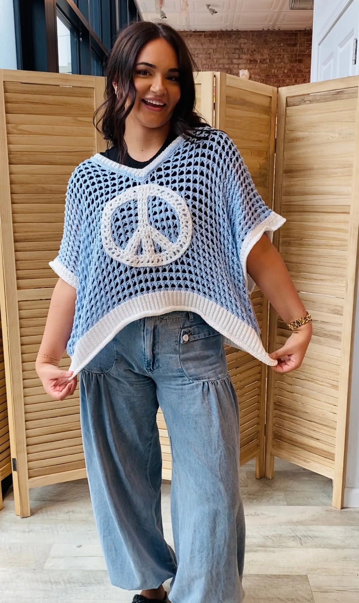 Peace Out Short Sleeve Sweater | Sky Blue/Ivory