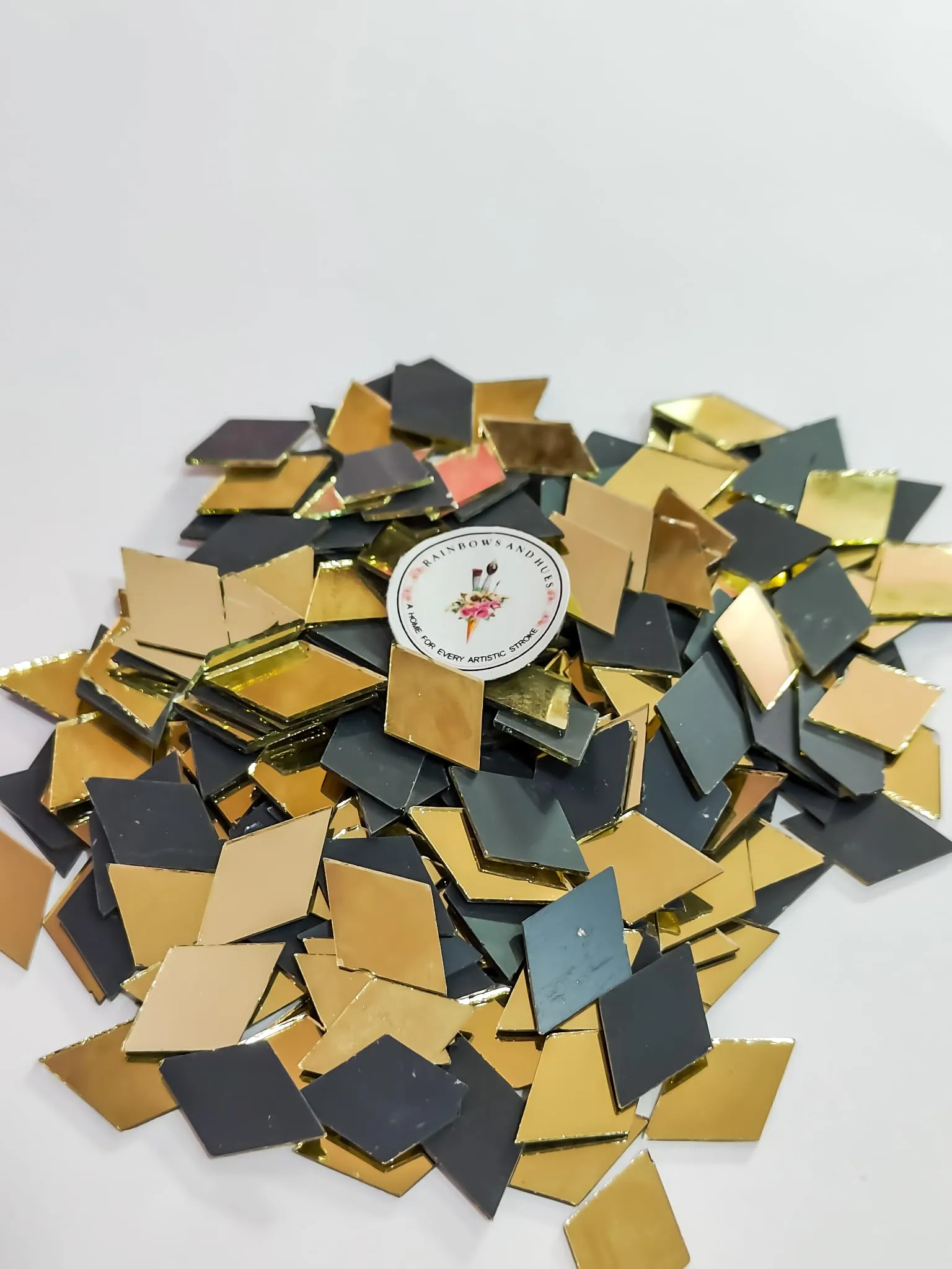 R&H Craft Mirrors Gold Rhombus/Diamond Shape Mirrors 100 Grams for LIPPAN Art, Mirror Art, MUD and Mirror Art, Craft, Mosaic Art, Home Decorations ETC (1.5 CM)