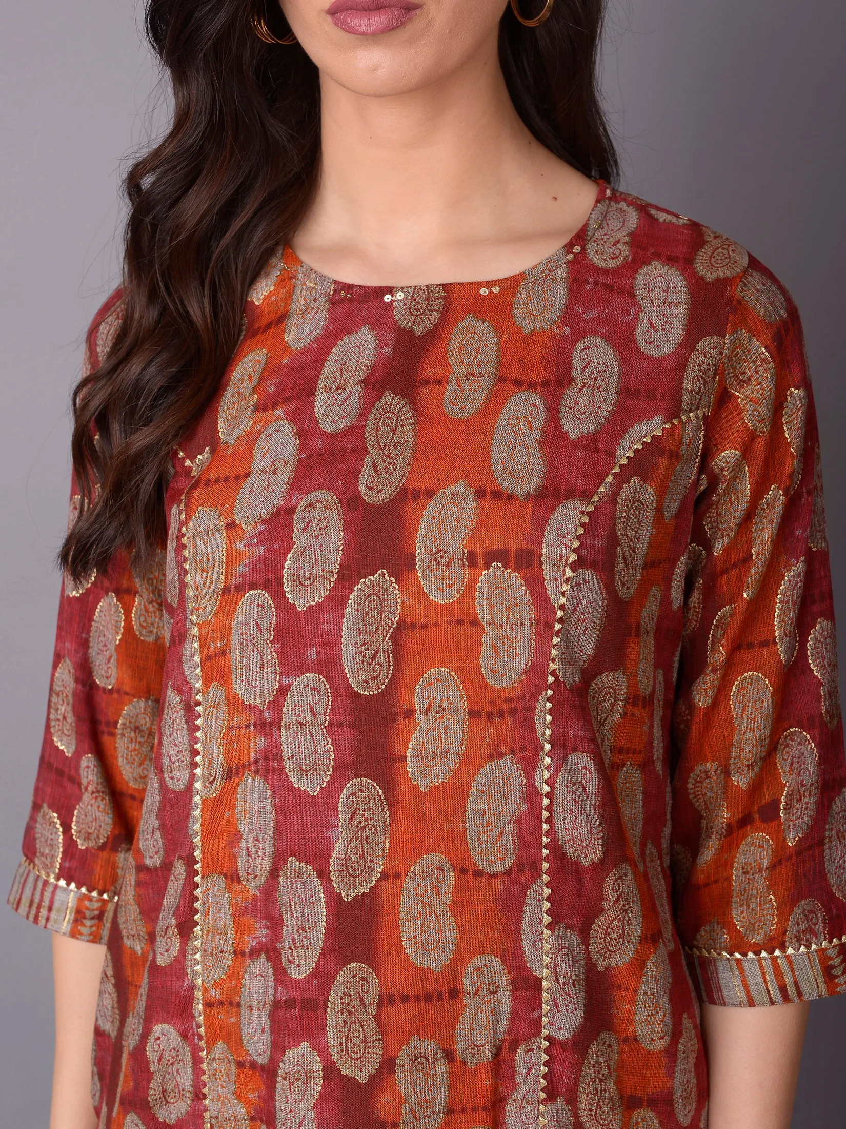 Women Red Paisley Printed Kurta With Comfort Pant