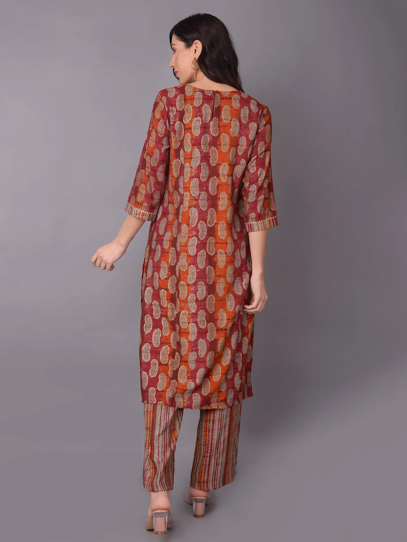 Women Red Paisley Printed Kurta With Comfort Pant